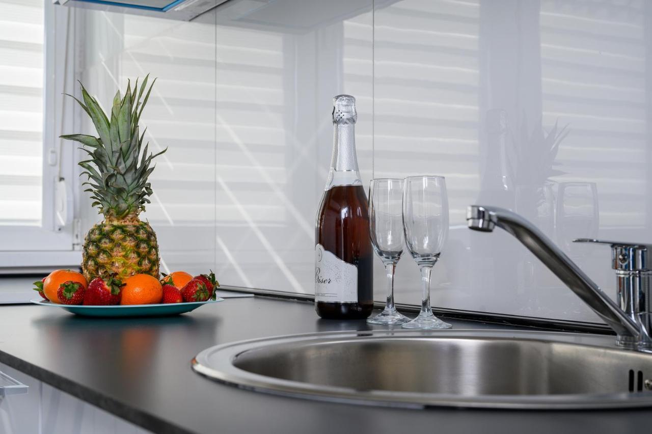 Apartman Nataly Ni Dış mekan fotoğraf