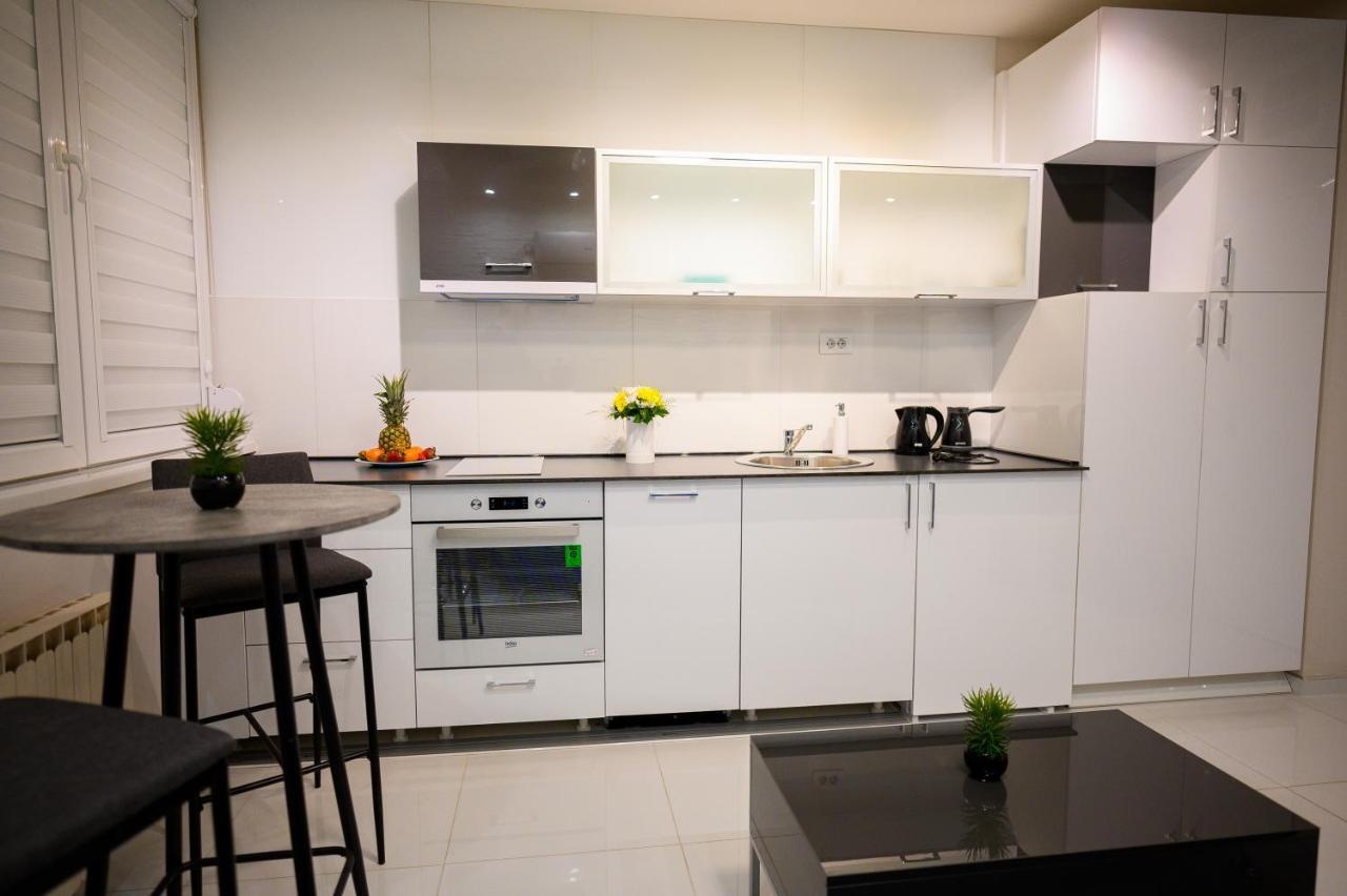 Apartman Nataly Ni Dış mekan fotoğraf