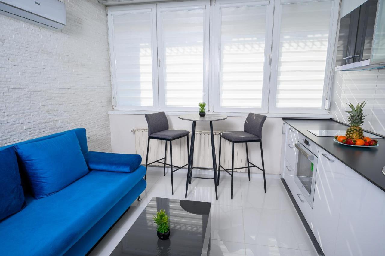 Apartman Nataly Ni Dış mekan fotoğraf